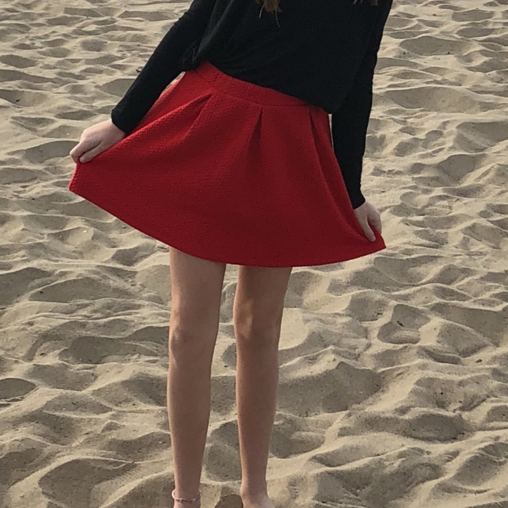Red knit skirt